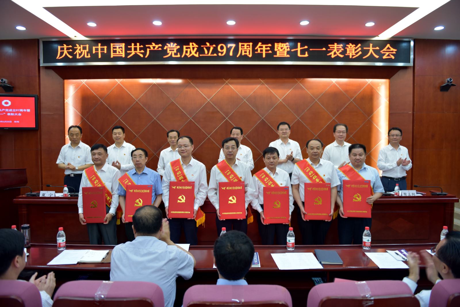 6686���� - ��ͨ�ײ�ȫ������������������