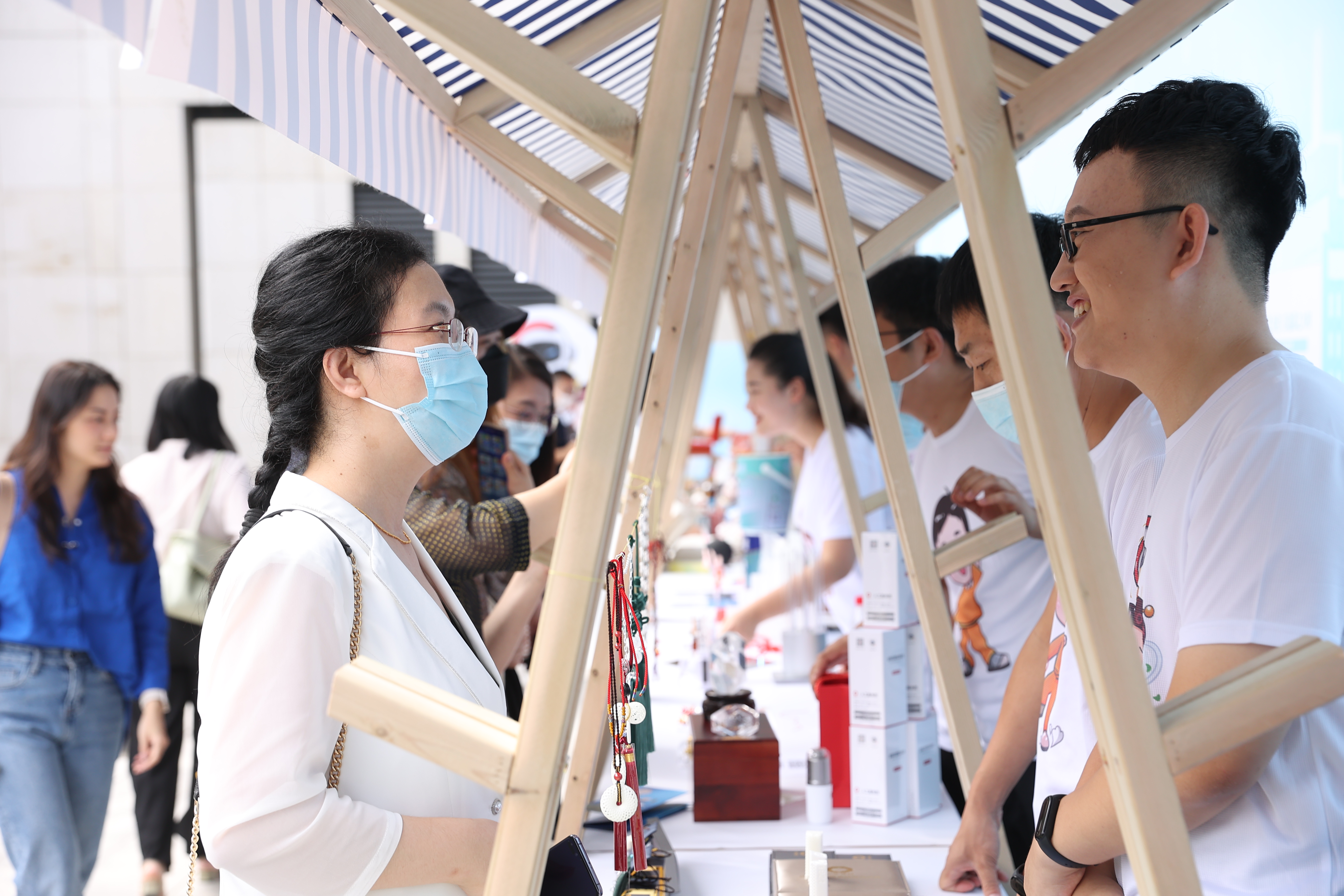 6686���� - ��ͨ�ײ�ȫ������������������